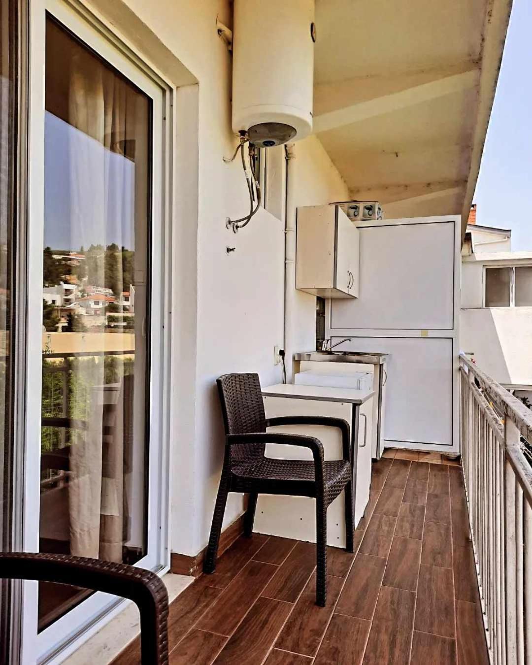 Apartments Ardoni Улцинь Экстерьер фото